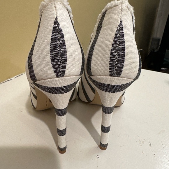 Gianni Bini Striped Frayed-Edge Pointed Toe Heels – New - Picture 5 of 5
